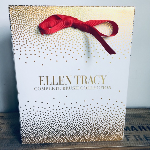 Ellen Tracy make up brush set - Picture 2 of 8